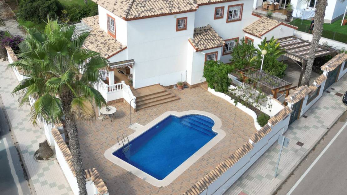 Sale - Villa - Orihuela - Orihuela Costa