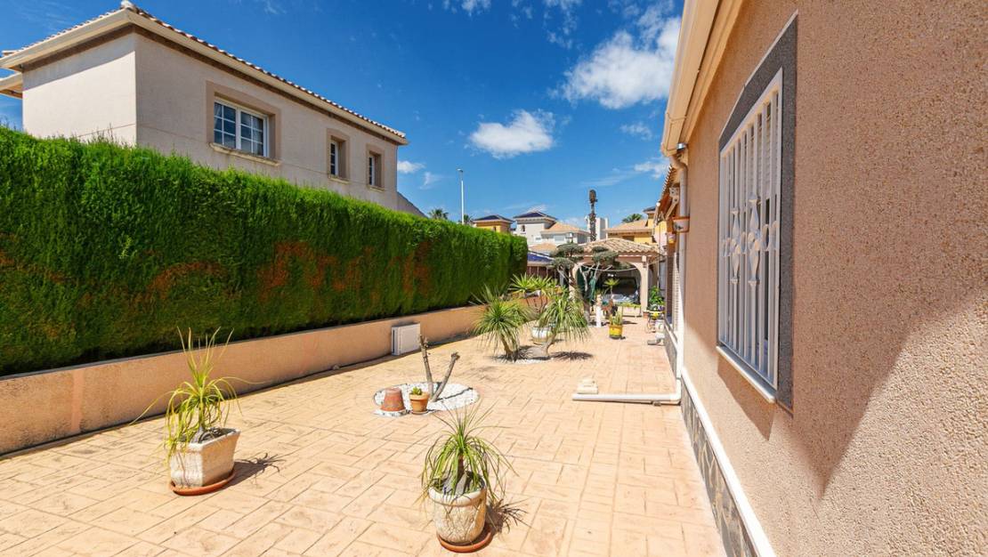 Sale - Villa - Orihuela - Orihuela Costa