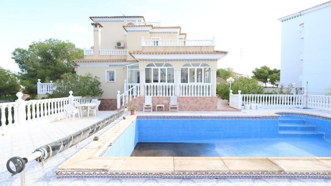 Sale - Villa - Orihuela - Orihuela Costa