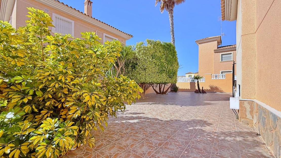 Sale - Villa - Orihuela - Orihuela Costa