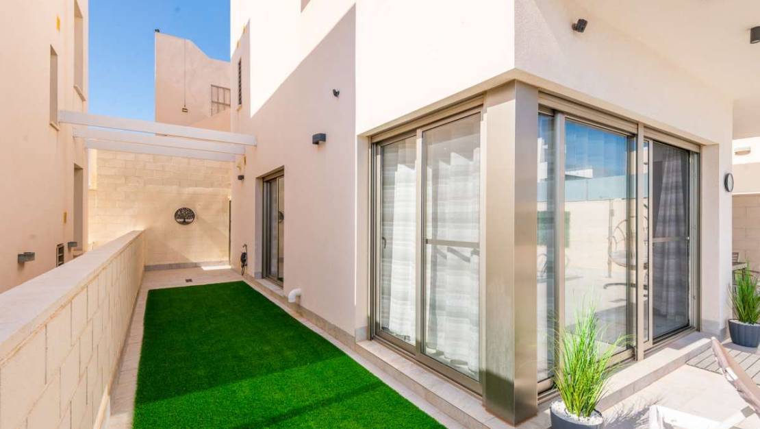 Sale - Villa - Orihuela - Orihuela Costa