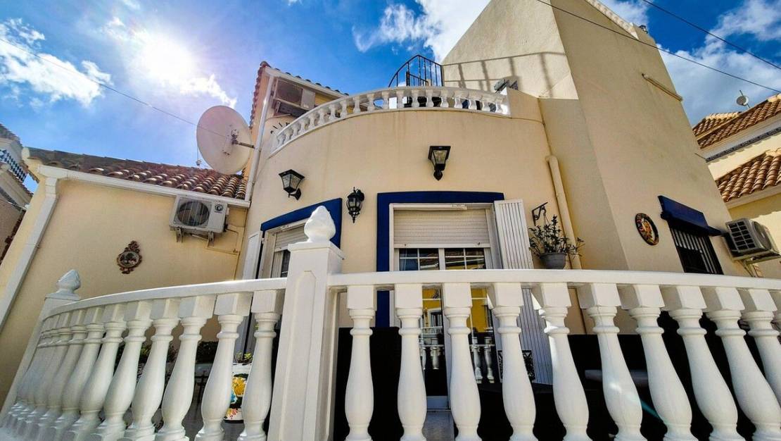 Sale - Villa - Orihuela - Orihuela Costa