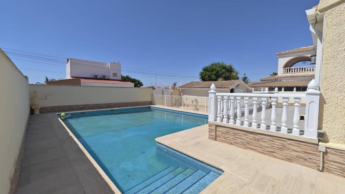 Sale - Villa - Orihuela - Orihuela Costa