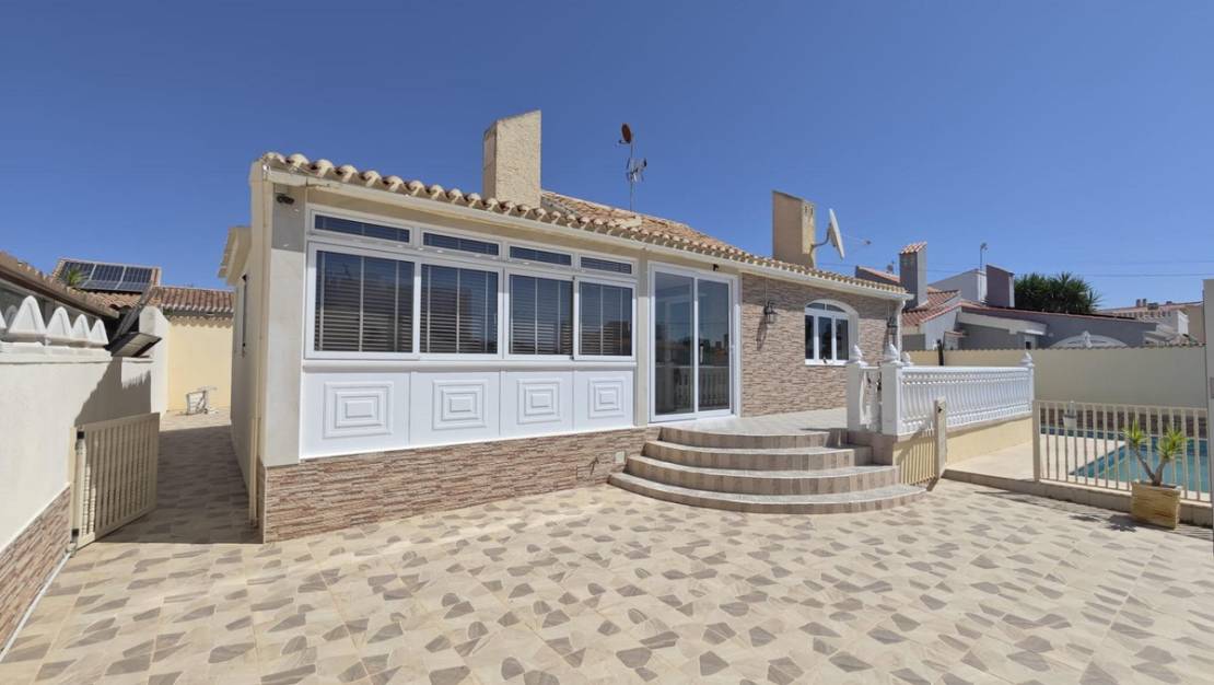 Sale - Villa - Orihuela - Orihuela Costa