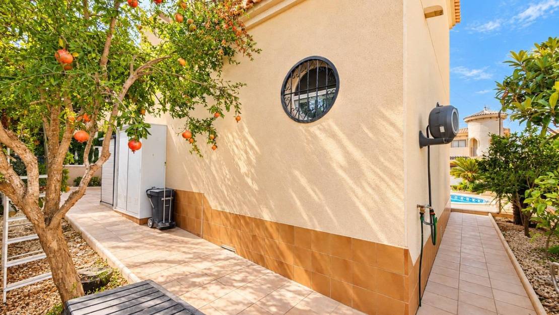 Sale - Villa - Orihuela - Orihuela Costa
