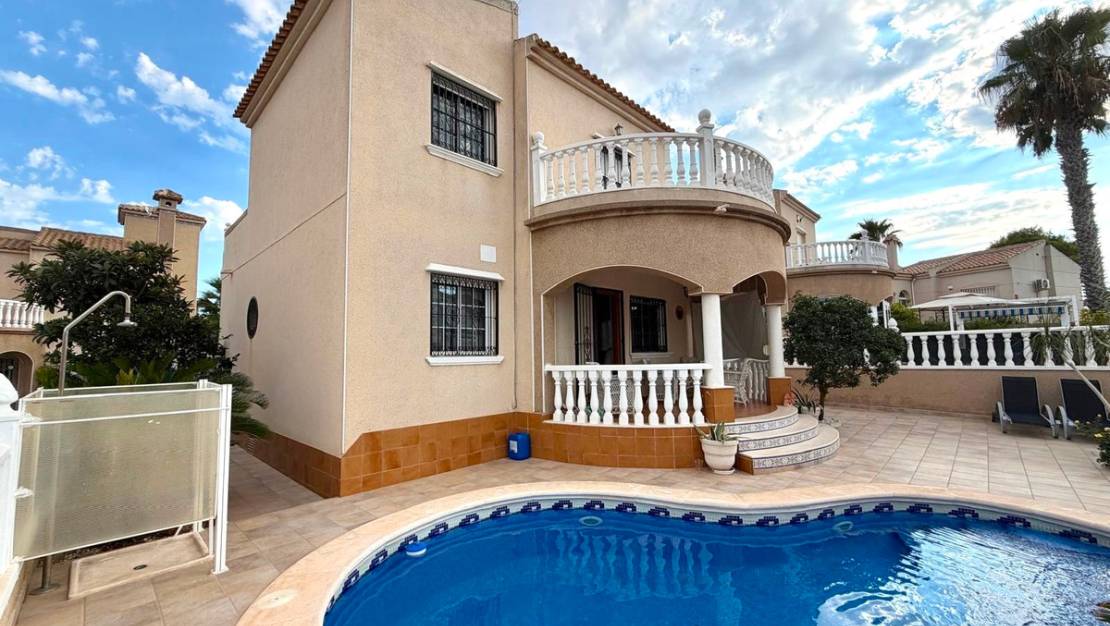 Sale - Villa - Orihuela - Orihuela Costa