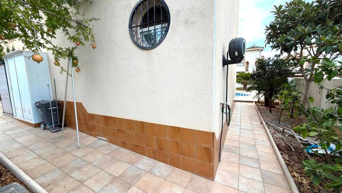 Sale - Villa - Orihuela - Orihuela Costa