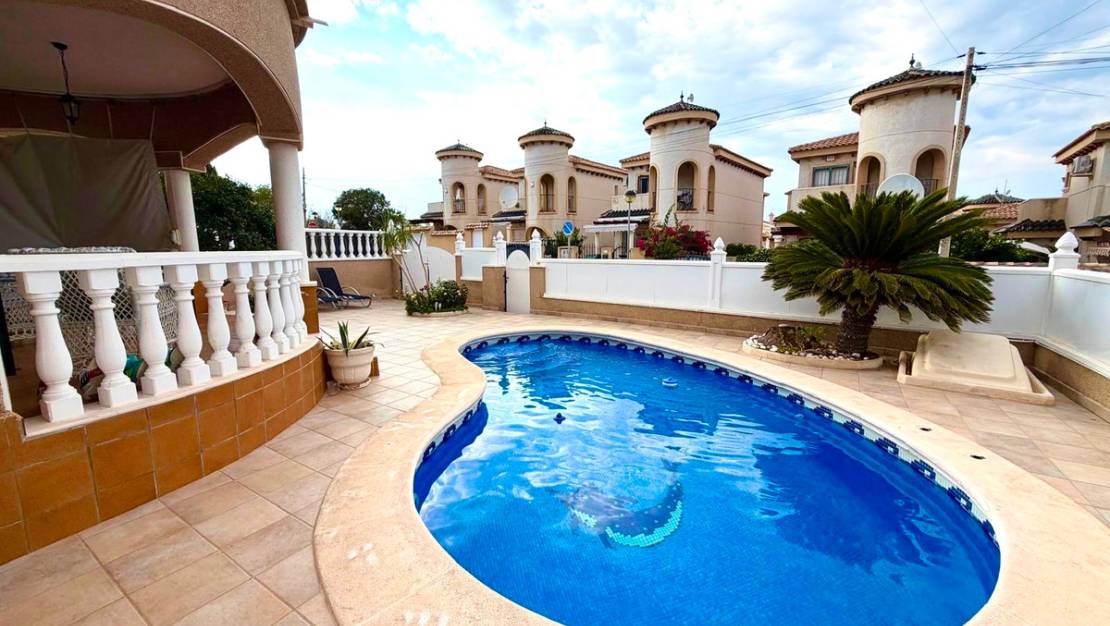 Sale - Villa - Orihuela - Orihuela Costa