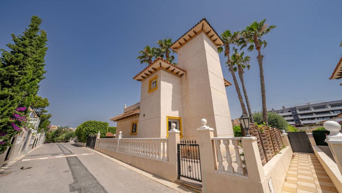 Sale - Villa - Orihuela - Orihuela Costa