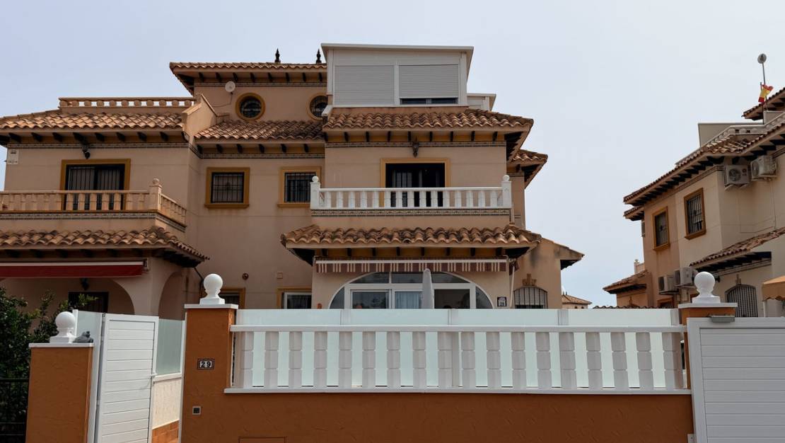 Sale - Villa - Orihuela - Orihuela Costa