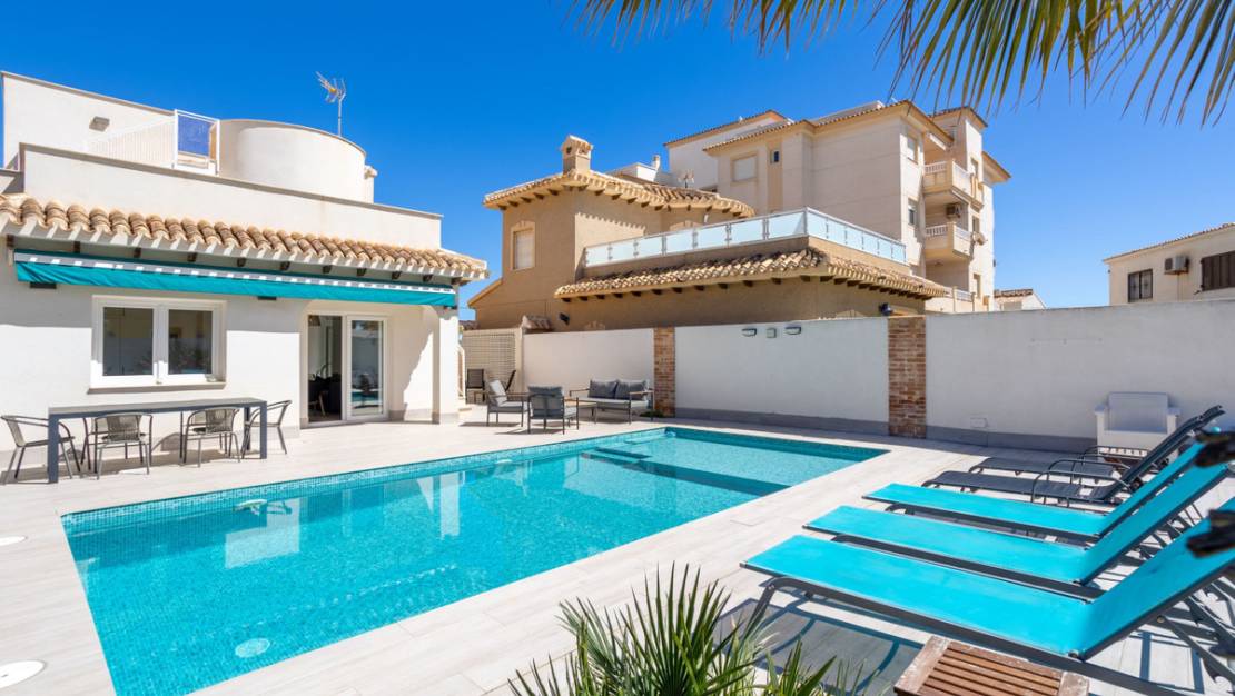 Sale - Villa - Orihuela - Playa Flamenca