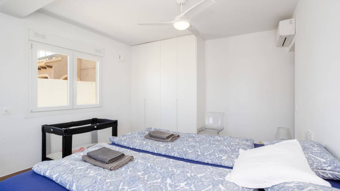 Sale - Villa - Orihuela - Playa Flamenca