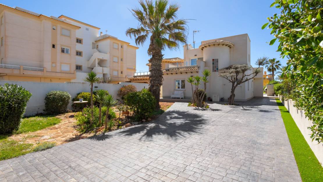 Sale - Villa - Orihuela - Playa Flamenca