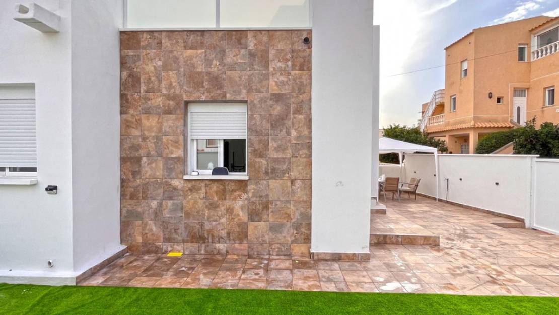 Sale - Villa - Orihuela - Playa Flamenca