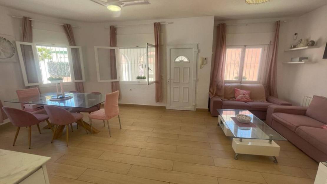 Sale - Villa - Orihuela - Playa Flamenca