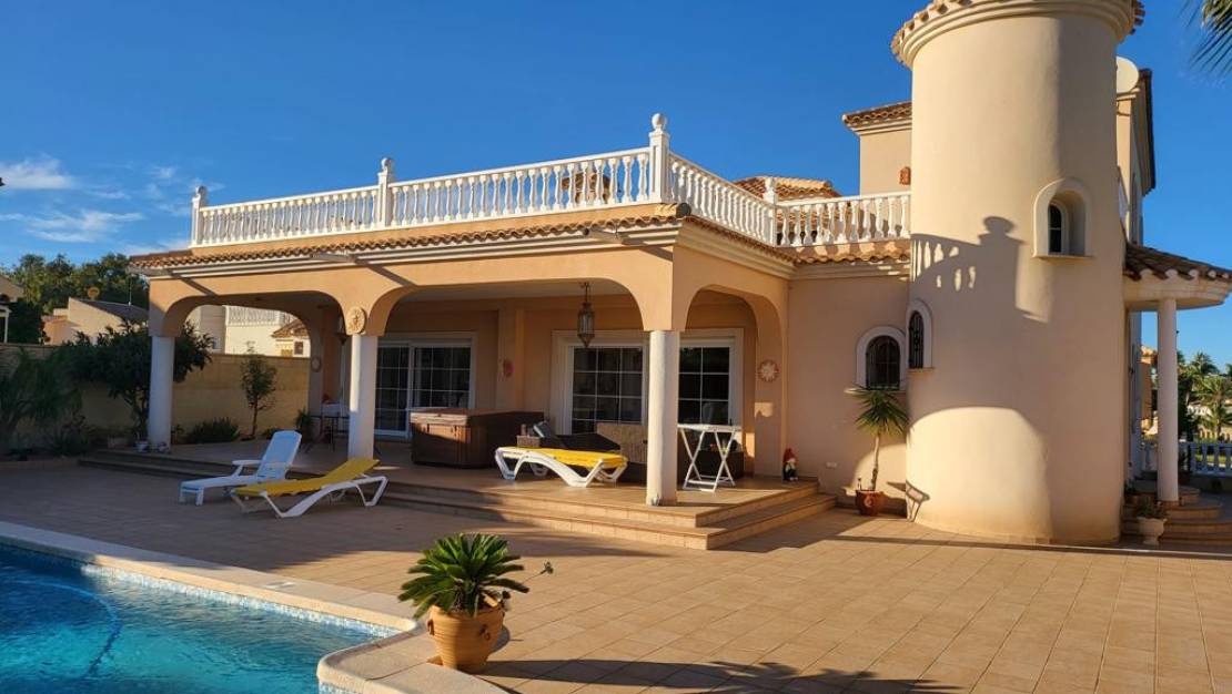 Sale - Villa - Orihuela - Playa Flamenca