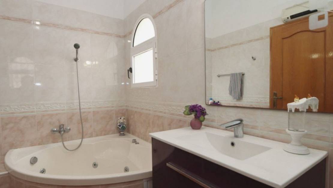 Sale - Villa - Orihuela - Playa Flamenca