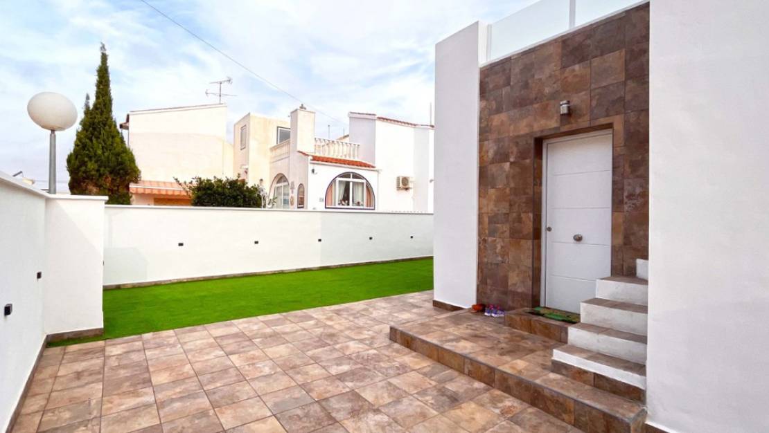 Sale - Villa - Orihuela - Playa Flamenca