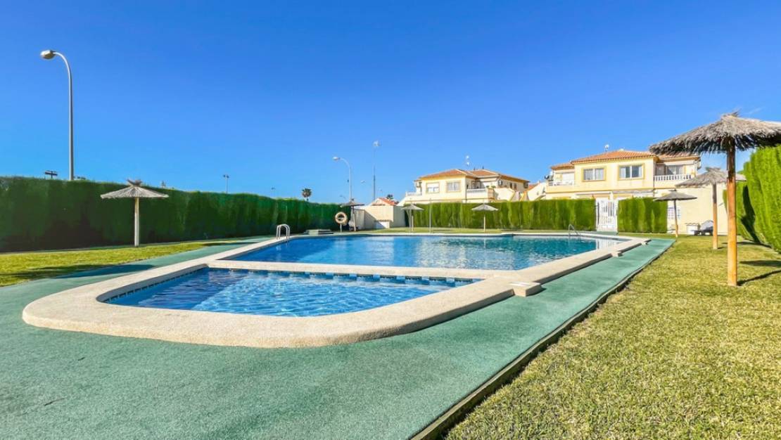 Sale - Villa - Orihuela - Playa Flamenca