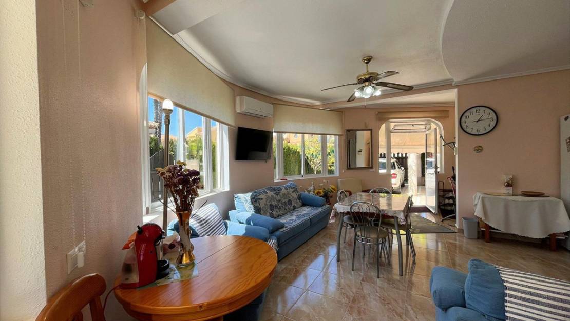 Sale - Villa - Orihuela - Playa Flamenca