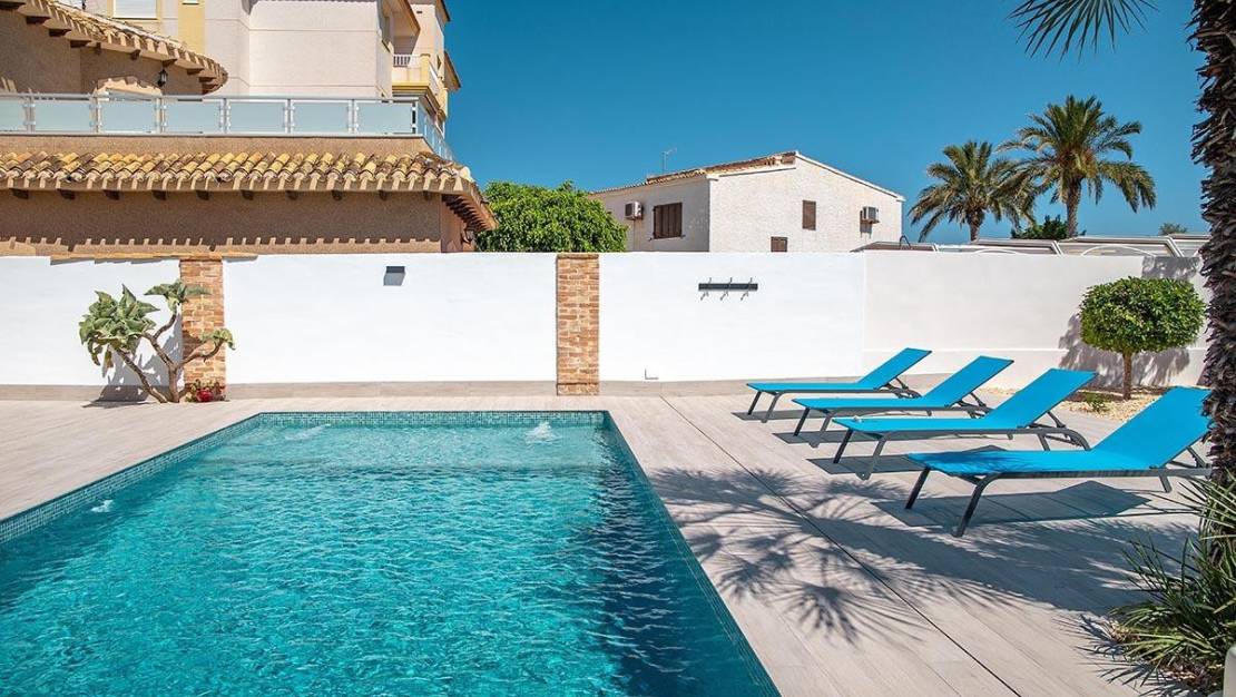 Sale - Villa - Orihuela - Playa Flamenca