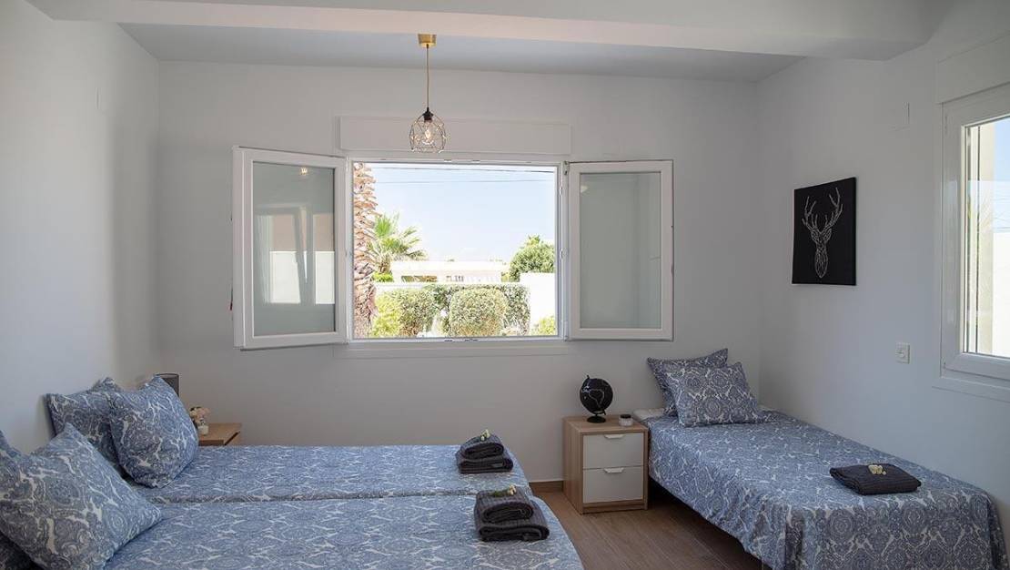 Sale - Villa - Orihuela - Playa Flamenca