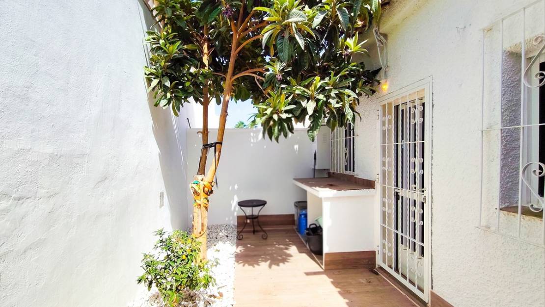 Sale - Villa - Orihuela - Playa Flamenca