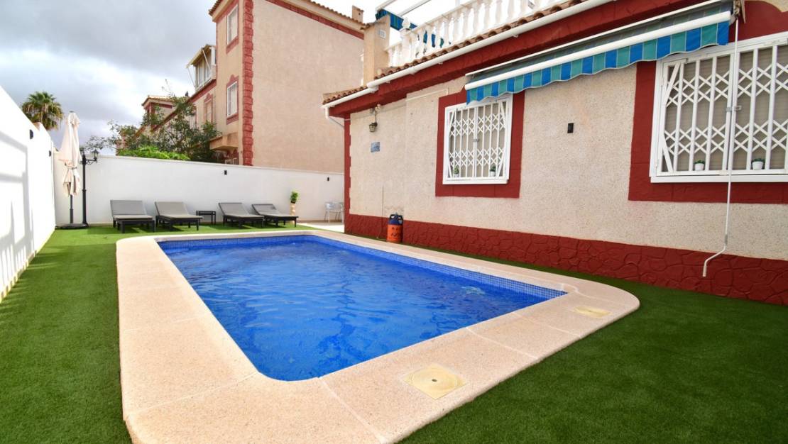 Sale - Villa - Orihuela - Playa Flamenca