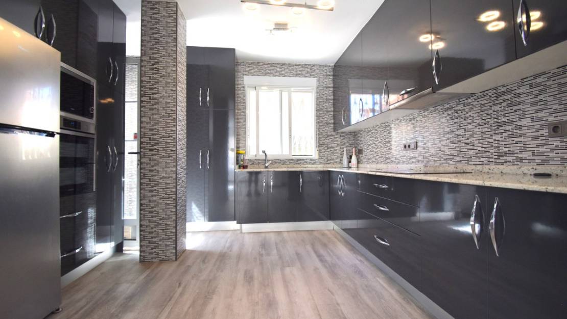 Sale - Villa - Orihuela - Playa Flamenca