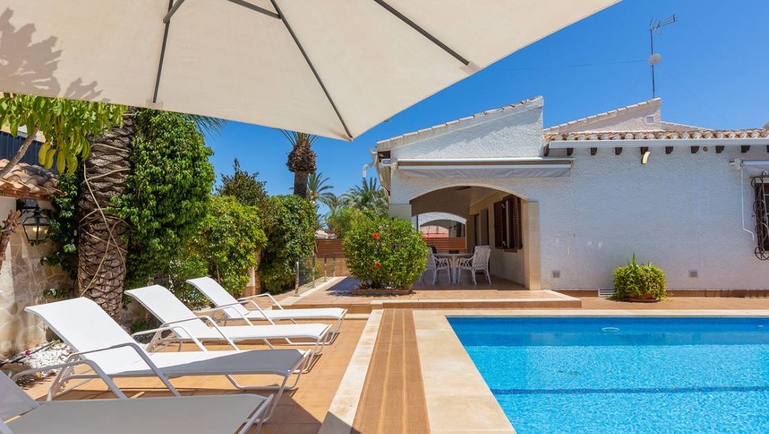 Sale - Villa - Orihuela - Punta Prima