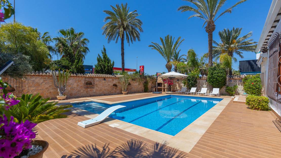 Sale - Villa - Orihuela - Punta Prima