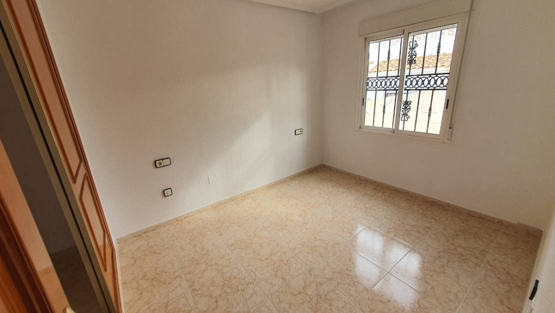 Sale - Villa - Orihuela - Punta Prima