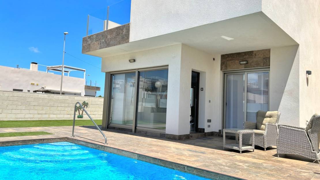 Sale - Villa - Orihuela - Punta Prima