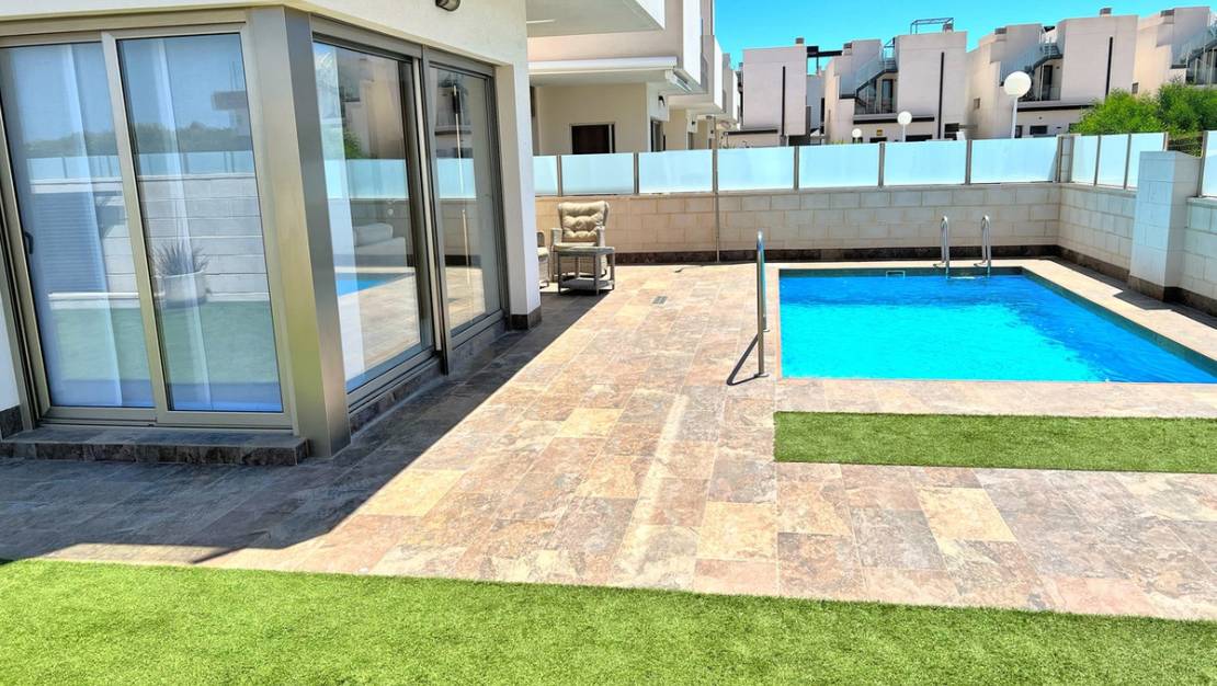 Sale - Villa - Orihuela - Punta Prima