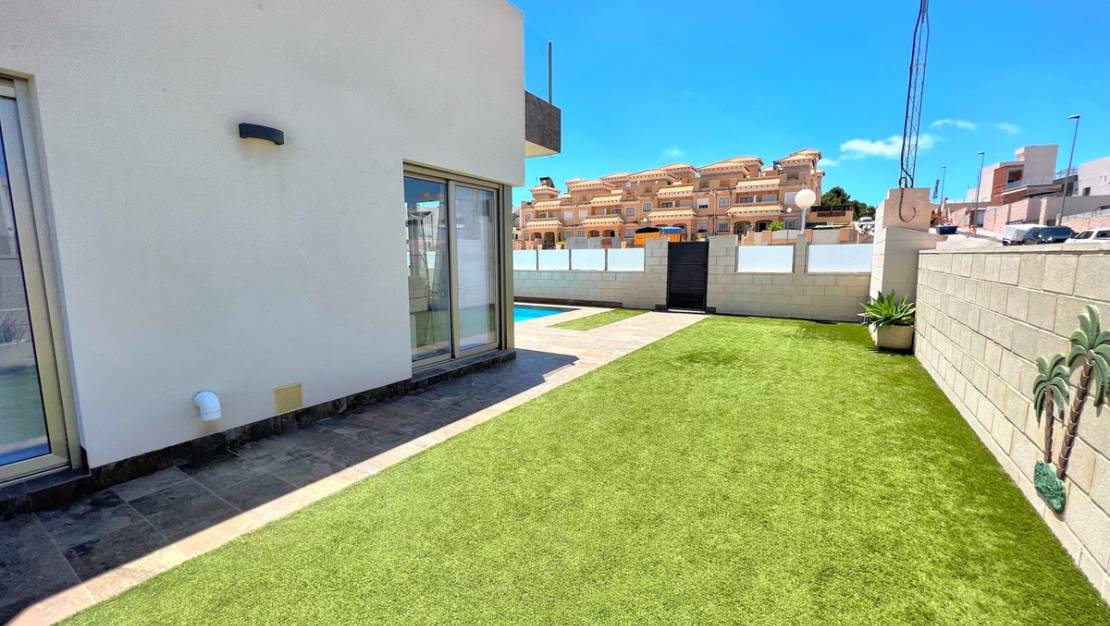 Sale - Villa - Orihuela - Punta Prima