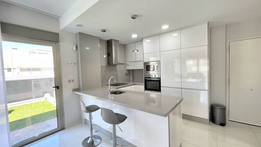 Sale - Villa - Orihuela - Punta Prima