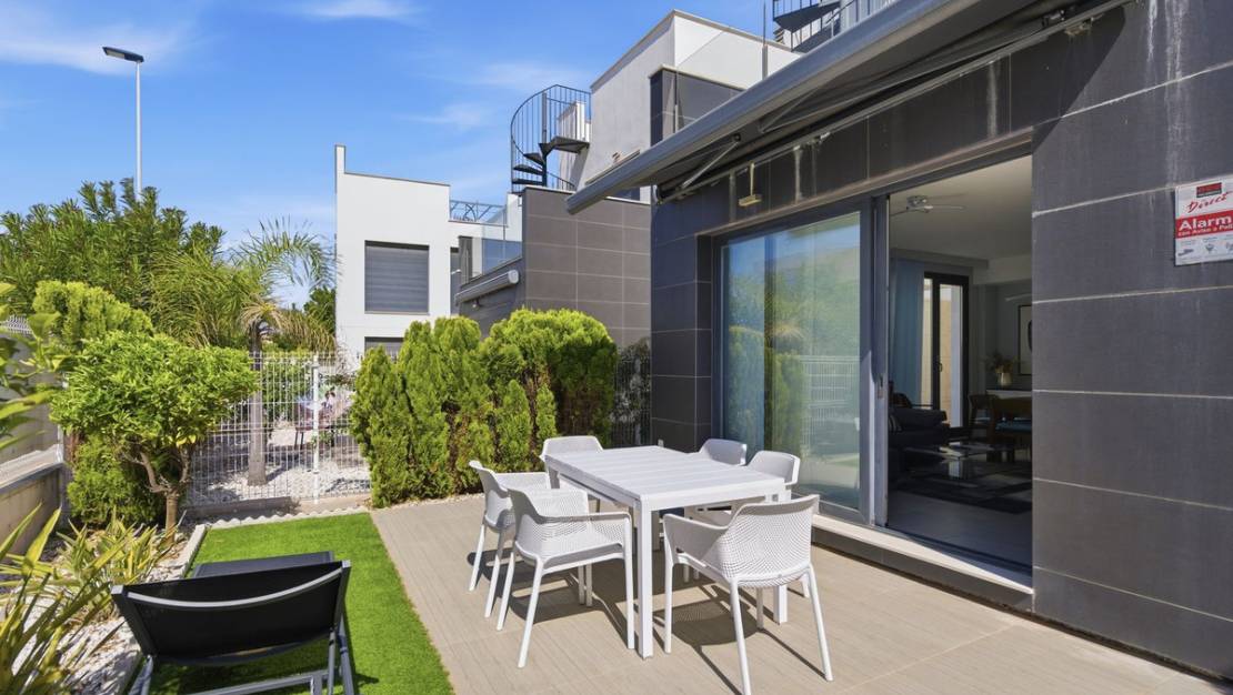 Sale - Villa - Orihuela - Punta Prima