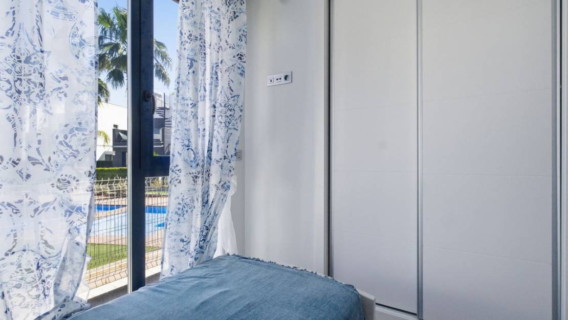 Sale - Villa - Orihuela - Punta Prima