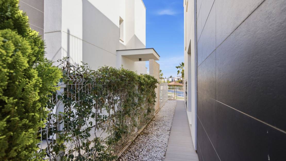 Sale - Villa - Orihuela - Punta Prima