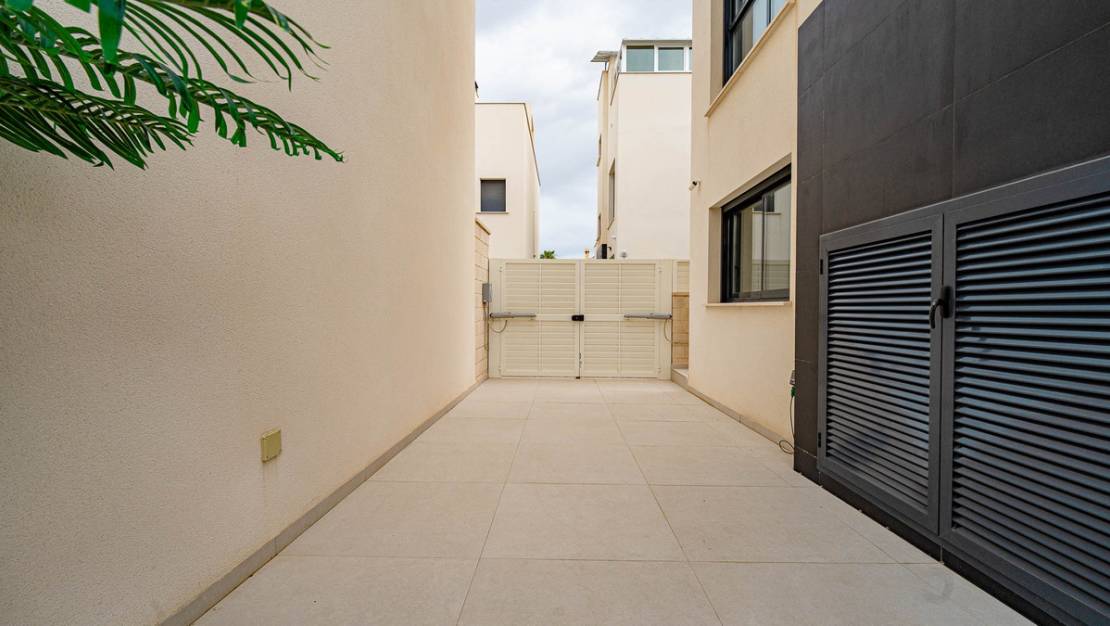 Sale - Villa - Orihuela - Punta Prima