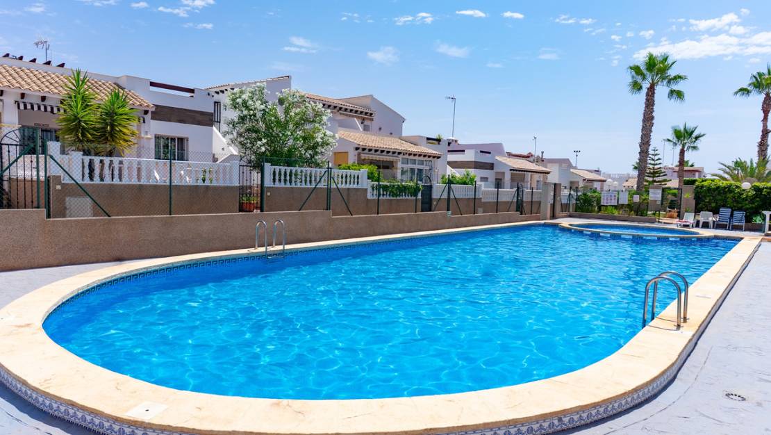 Sale - Villa - Orihuela - Punta Prima