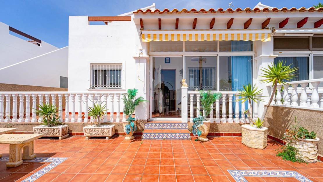 Sale - Villa - Orihuela - Punta Prima