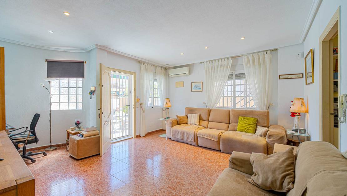 Sale - Villa - Orihuela - Punta Prima