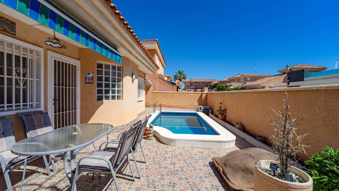 Sale - Villa - Orihuela - Punta Prima