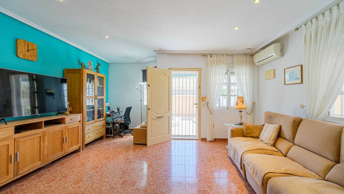 Sale - Villa - Orihuela - Punta Prima