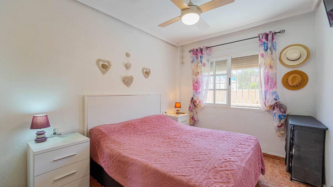 Sale - Villa - Orihuela - Punta Prima