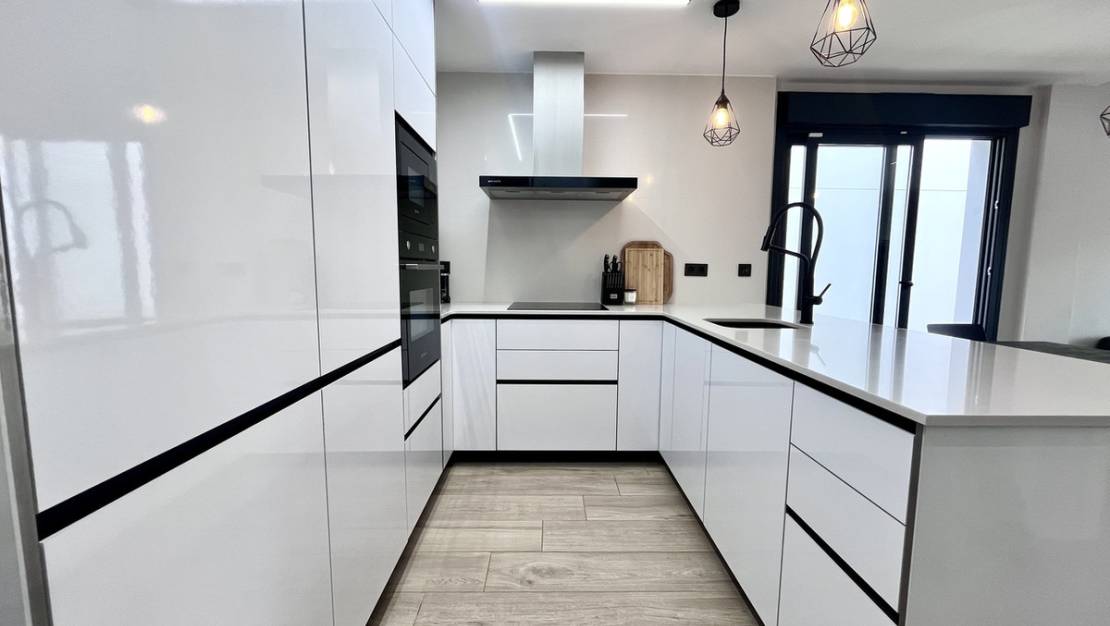 Sale - Villa - Orihuela - Punta Prima