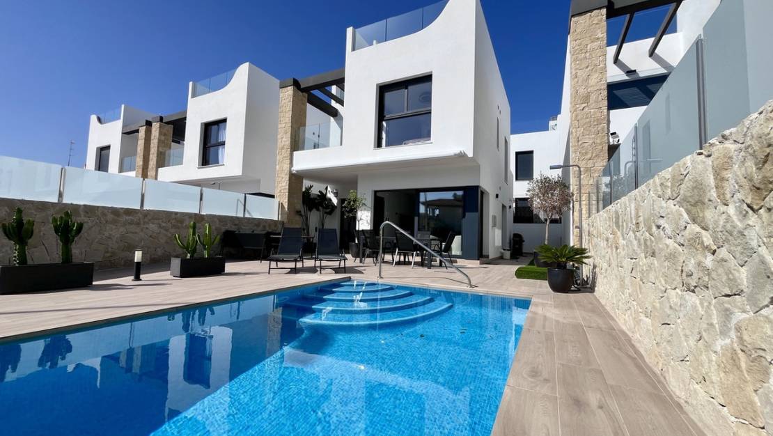 Sale - Villa - Orihuela - Punta Prima