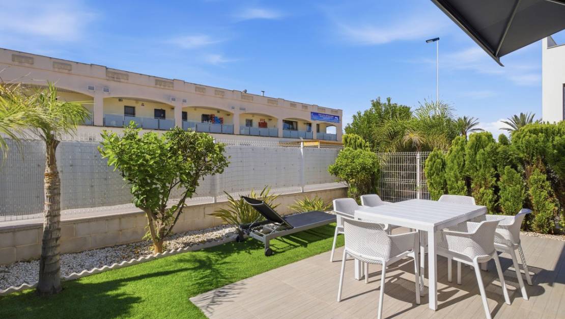 Sale - Villa - Orihuela - Punta Prima