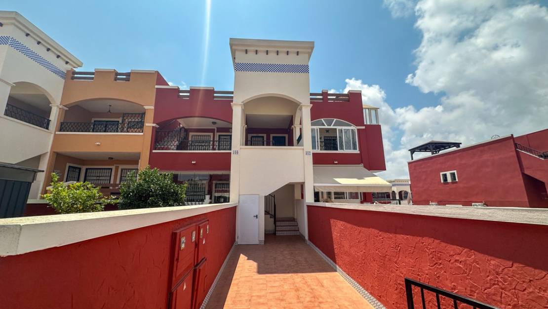 Sale - Villa - Orihuela - Punta Prima